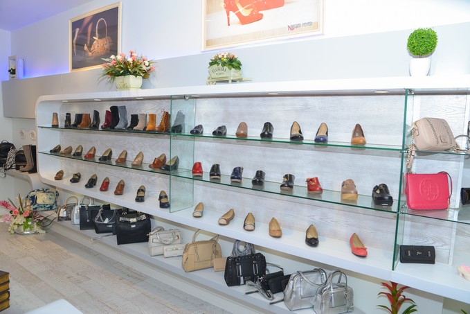 حملة تنويلات هائلة في محل shoes fever